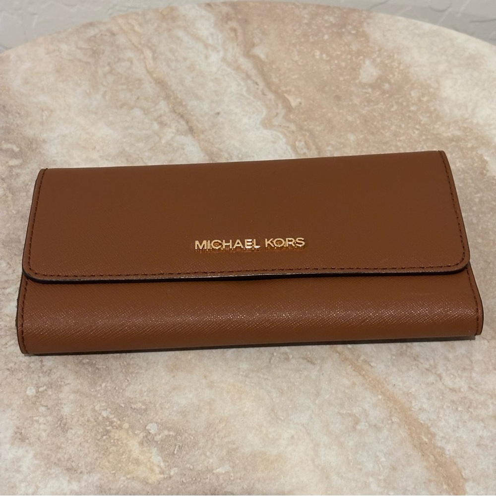 Michael Kors Womens Jet Set Travel Large Trifold Leather Wallet